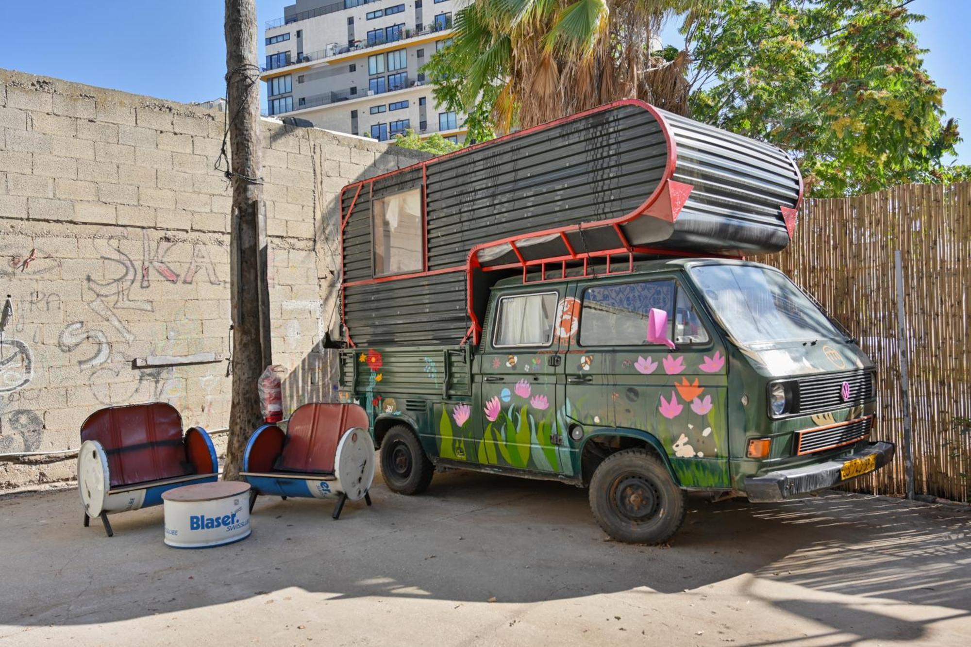 Caravan By Roger Age 18-45 Tel Aviv